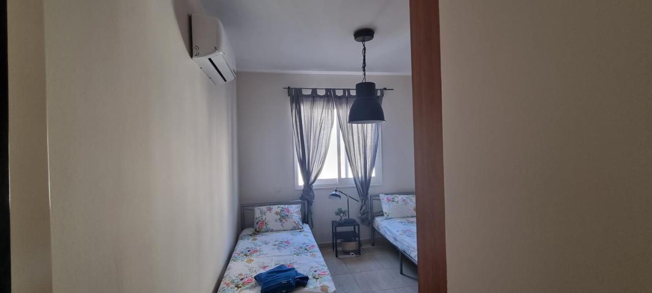 Ancient Paphos - Cozy Place Next To The Sea, Marina, Historical Sites, Buses, Mall, And Market Exterior foto